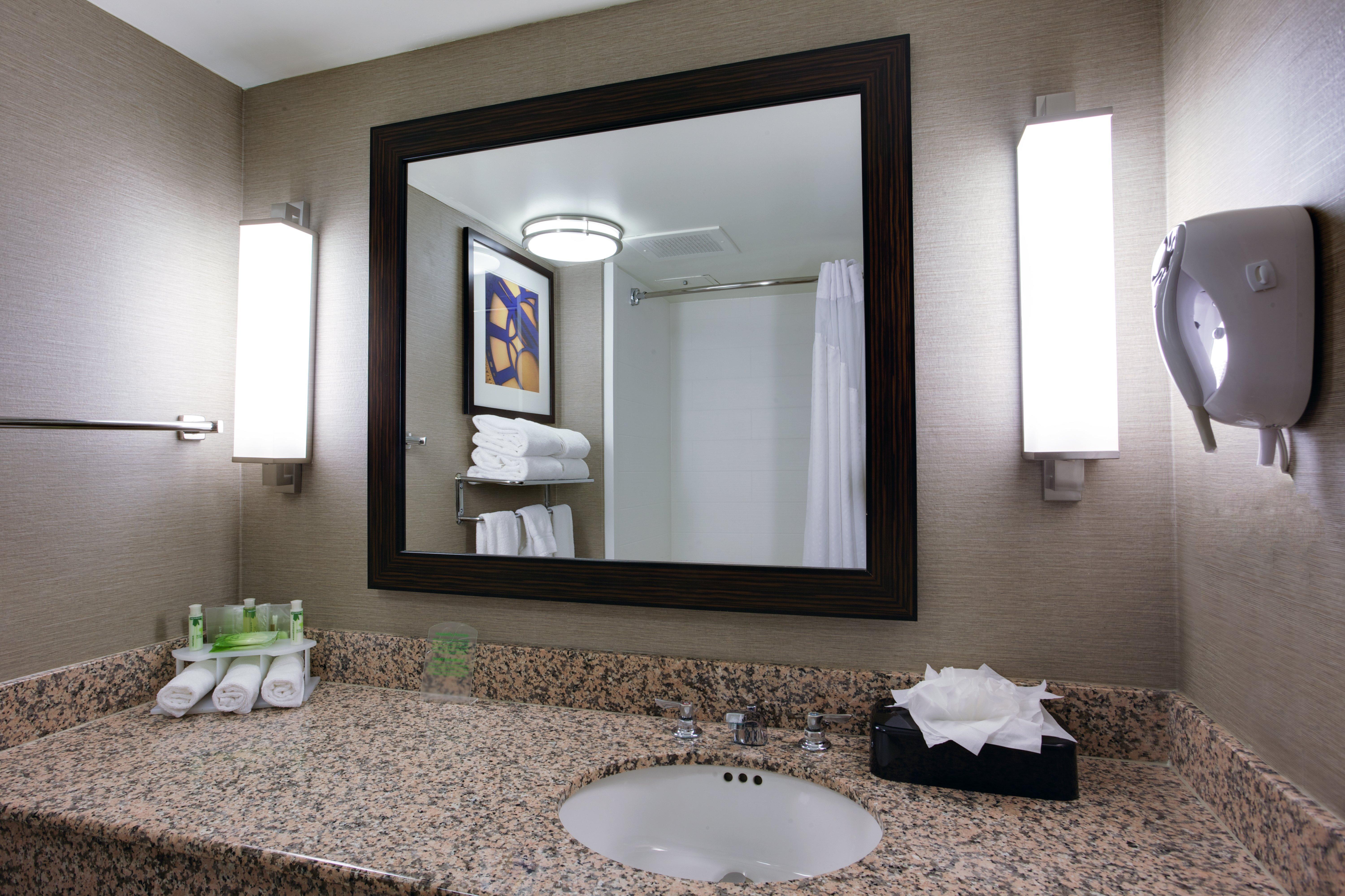 Holiday Inn Express Hotel & Suites Meadowlands Area By Ihg Carlstadt Exteriör bild