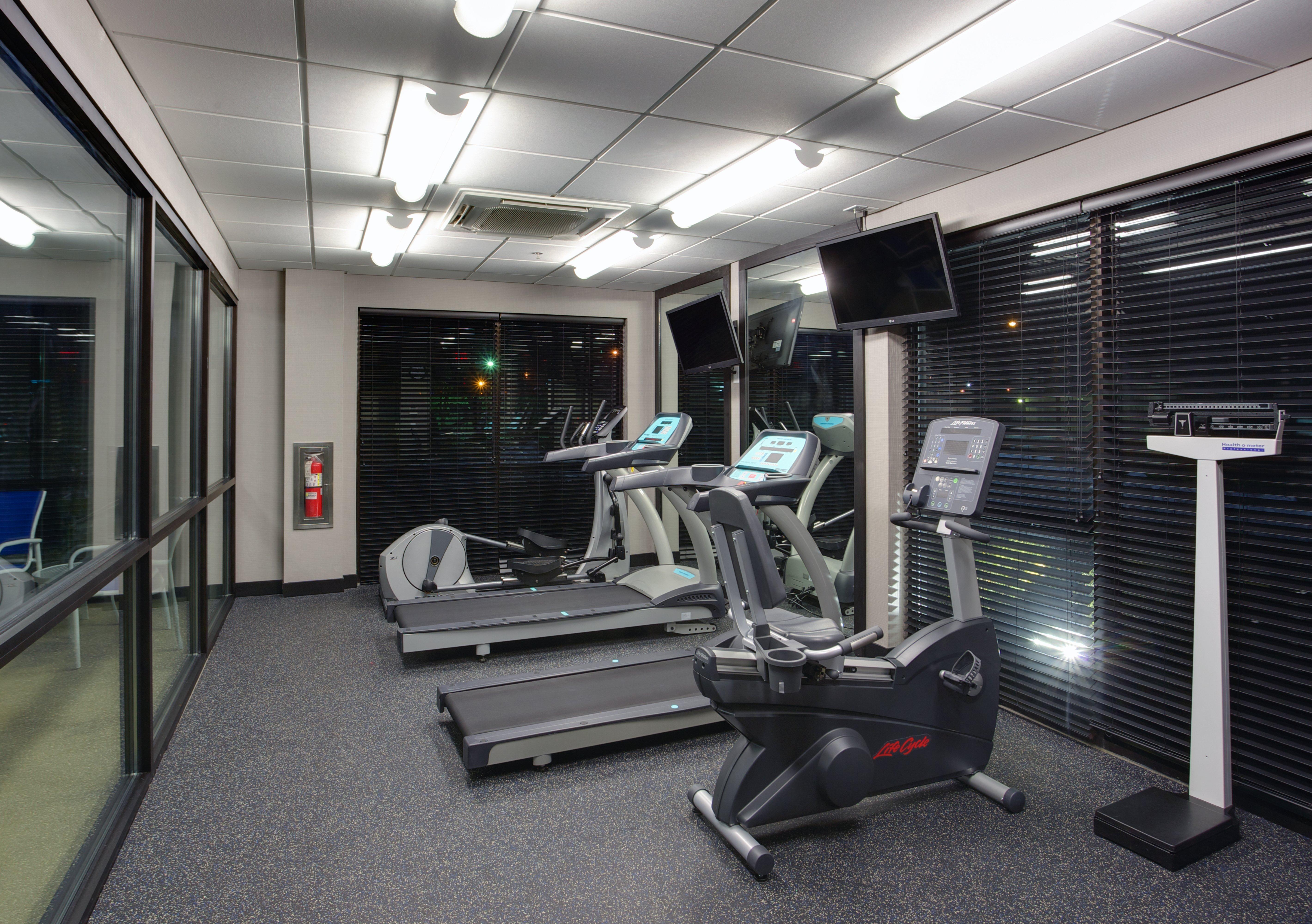 Holiday Inn Express Hotel & Suites Meadowlands Area By Ihg Carlstadt Exteriör bild