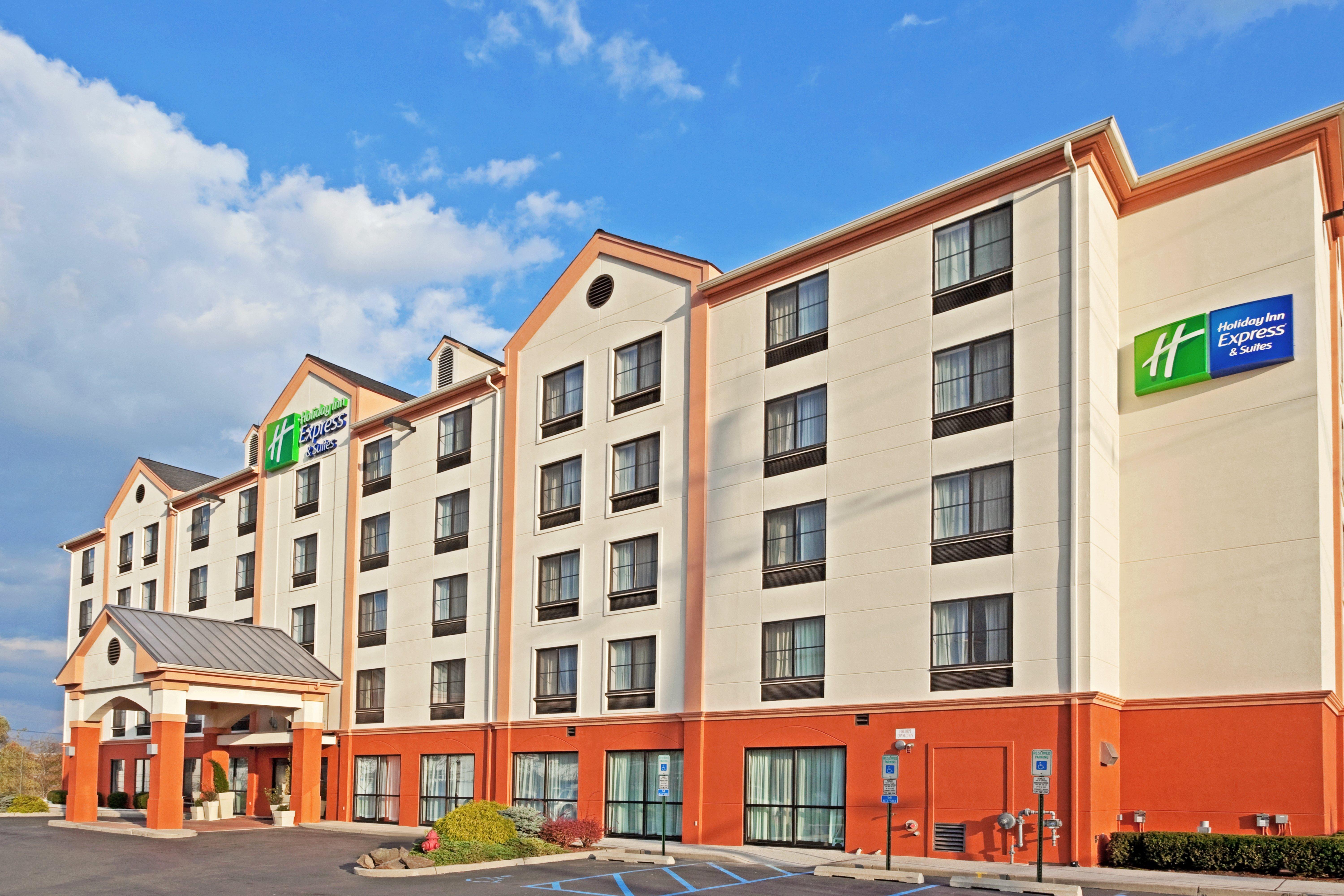 Holiday Inn Express Hotel & Suites Meadowlands Area By Ihg Carlstadt Exteriör bild