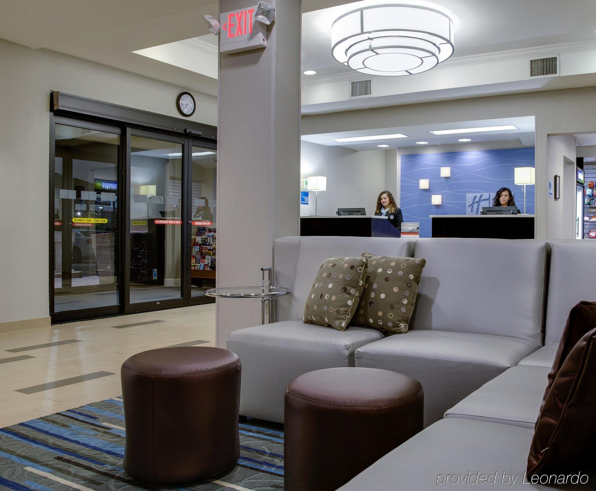 Holiday Inn Express Hotel & Suites Meadowlands Area By Ihg Carlstadt Exteriör bild